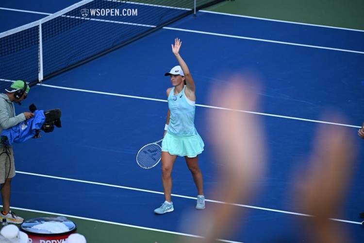 这对户外运 这对户外运